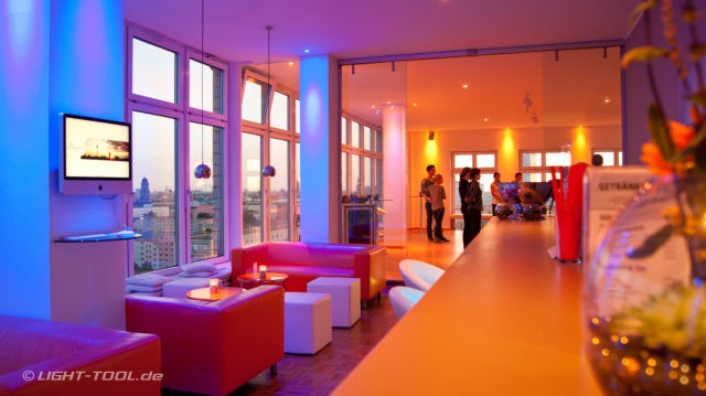 Fa. Light Tool, Lichtinstallationen in der Tanz Suite, Straussberger Platz, Berlin