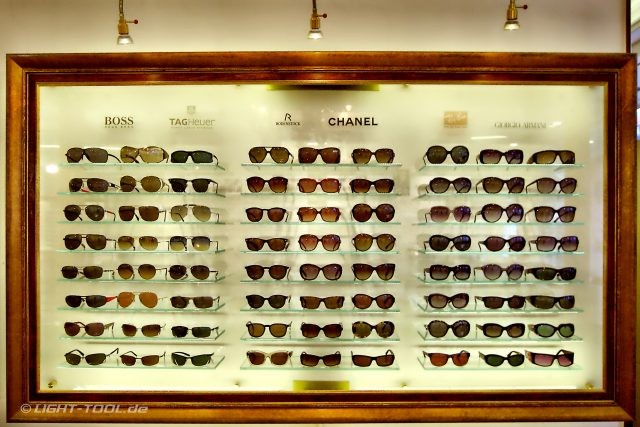 LED-Ladenbeleuchtung M.C. Optique Berlin Reichsstraße