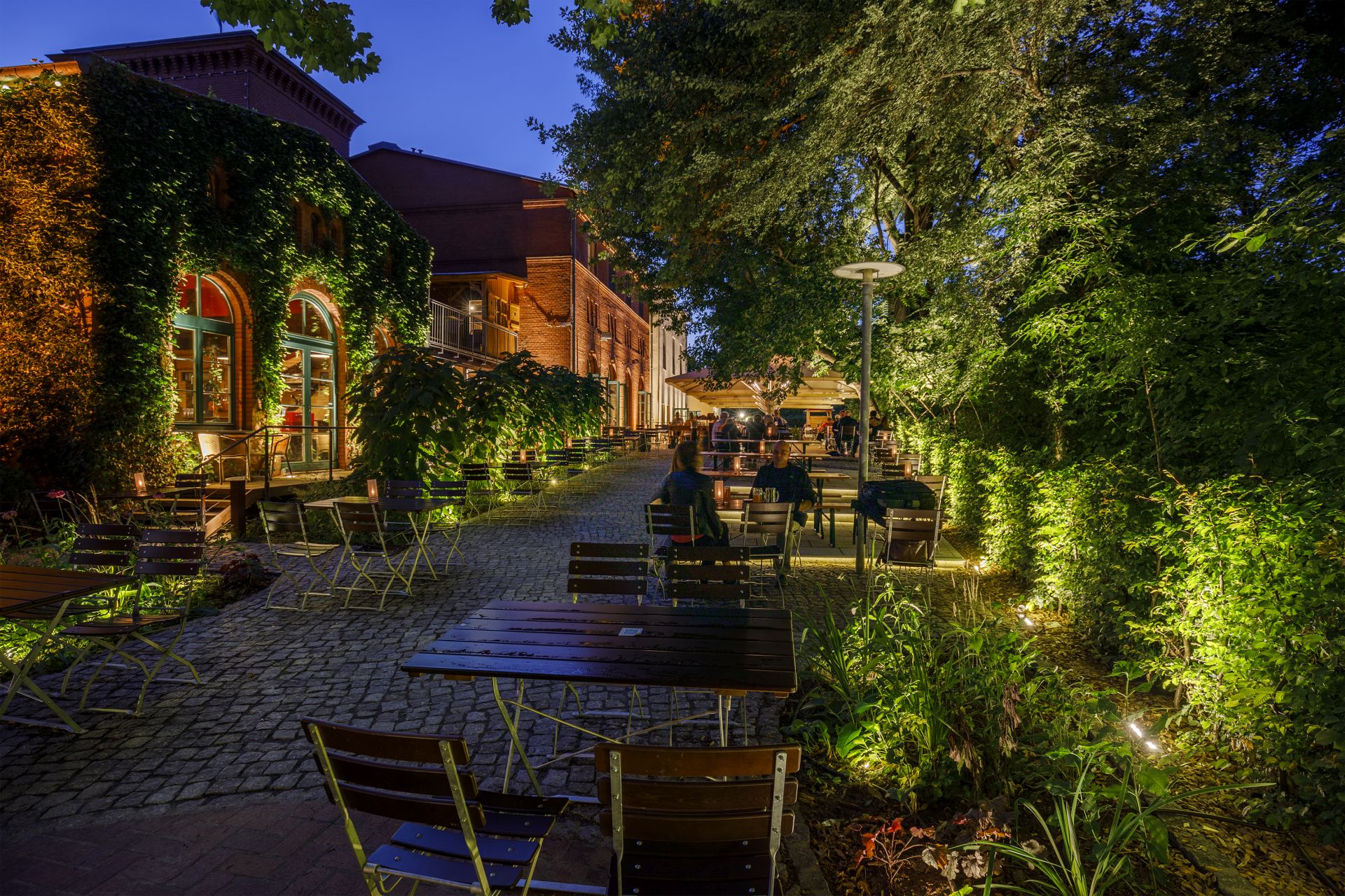 LED Außenbeleuchtung Biergarten Brauhaus Spandau (Berlin)